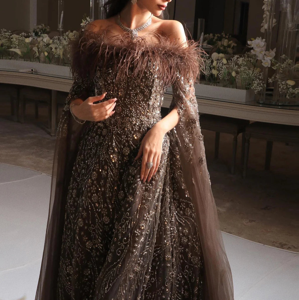 Robe avec Plumes et Paillettes