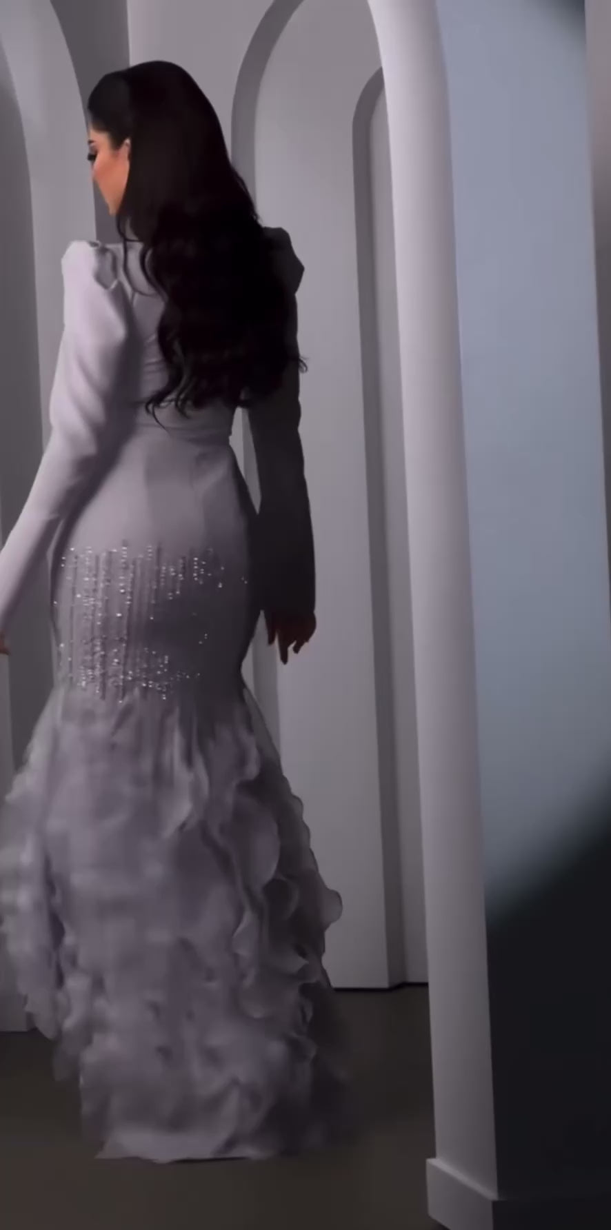 Robe Sirène Argentée & Volants